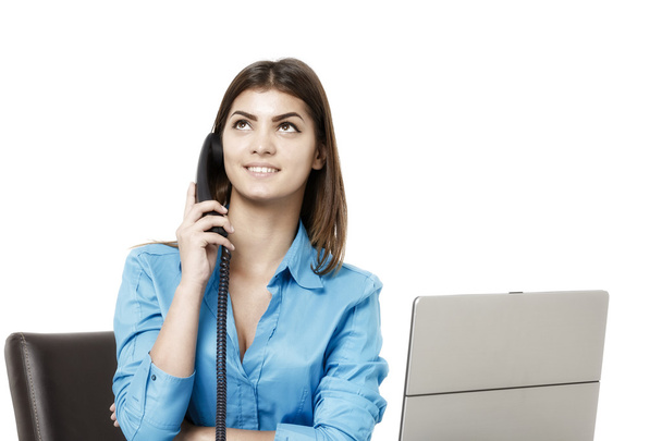 Muotokuva hymyilevä liiketoiminnan nainen puhelin puhuu, eristetty wh
 - Valokuva, kuva