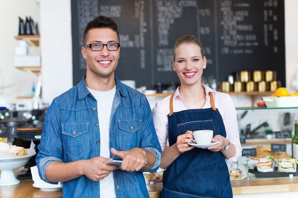 Οι ιδιοκτήτες μικρών επιχειρήσεων σε καφενείο - Φωτογραφία, εικόνα