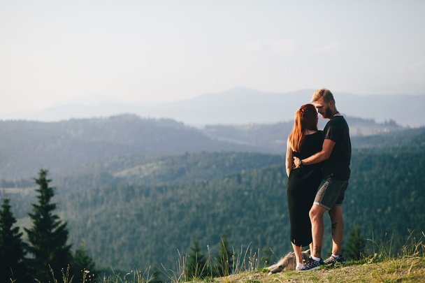 Photo of a couple in the mountains - Foto, afbeelding