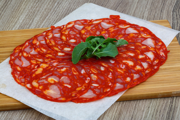 Hiszpański salami - kiełbasa Chorizo - Zdjęcie, obraz