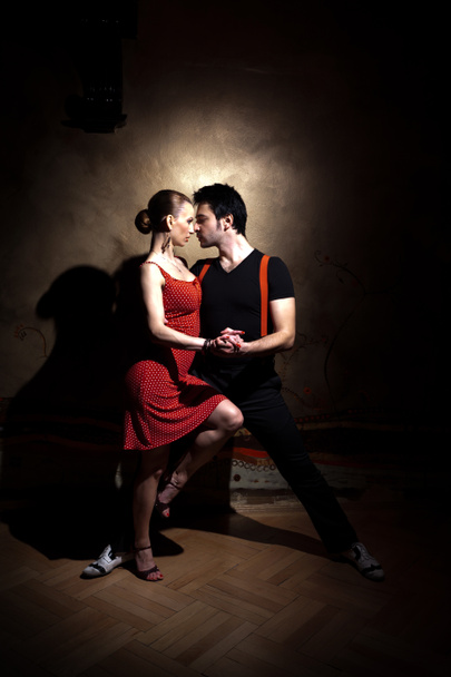 La danza de la seducción
 - Foto, Imagen