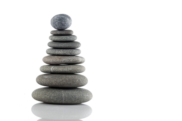 Montón equilibrado de piedras
 - Foto, imagen