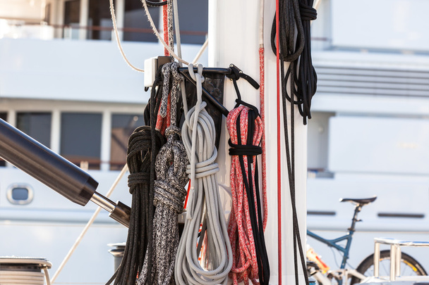 cordas de amarração náuticas
 - Foto, Imagem
