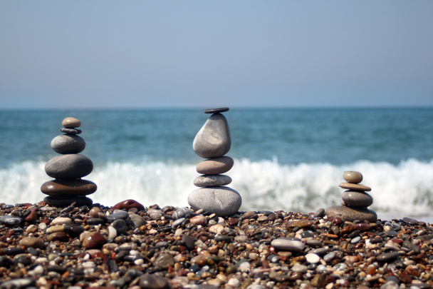 pilas de piedras balanceadas
 - Foto, Imagen