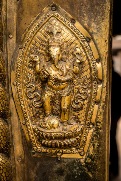 Detalle de puerta del Museo Patan
 - Foto, Imagen