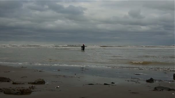 Pesca a strascico sul Mar Nero
 - Filmati, video