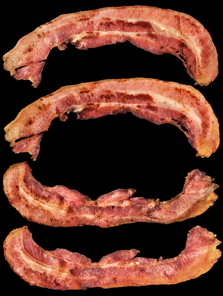 Rashers au bacon de porc frit isolés sur fond noir
 - Photo, image