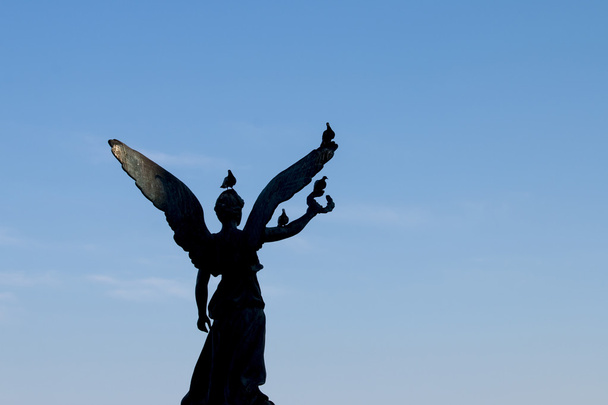 Statua della vittoria sull'isola di Rodi, in Grecia
 - Foto, immagini