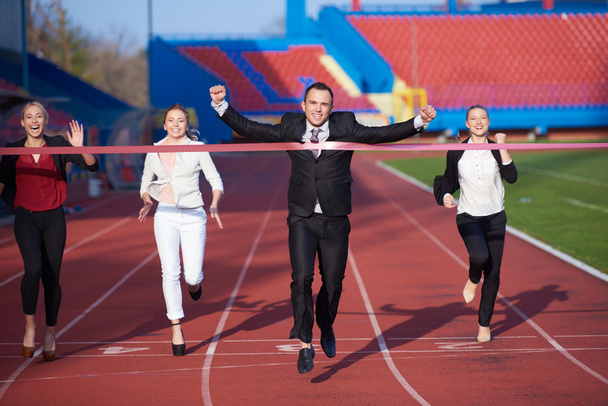 Gente de negocios corriendo en pista de carreras
 - Foto, Imagen