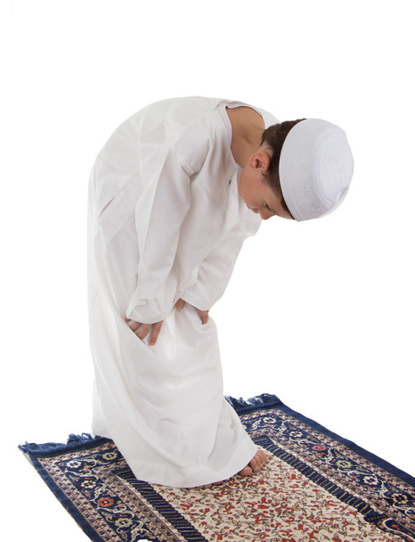 祈るイスラム教徒の少年 - 写真・画像