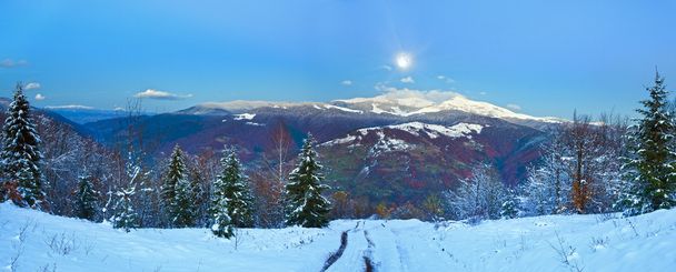 Χειμερινό φως του φεγγαριού nigt ορεινό τοπίο - Φωτογραφία, εικόνα