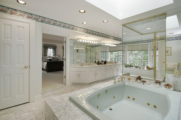 Elegant master bath - Foto, afbeelding