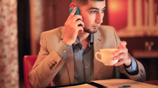 the young man businessman workflow - Materiaali, video