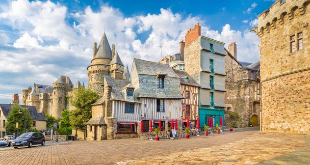 Vitren keskiaikainen kaupunki, Bretagne, Ranska
 - Valokuva, kuva