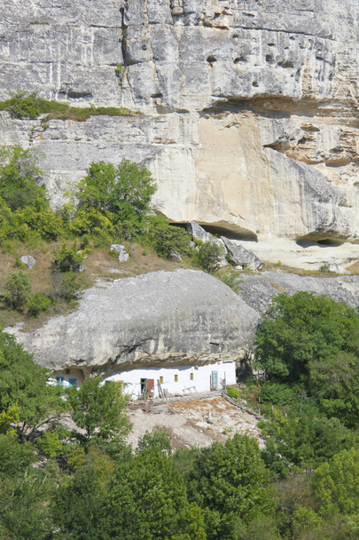 Oorspronkelijke accommodatie in de bergen van de Krim-schiereiland - Foto, afbeelding
