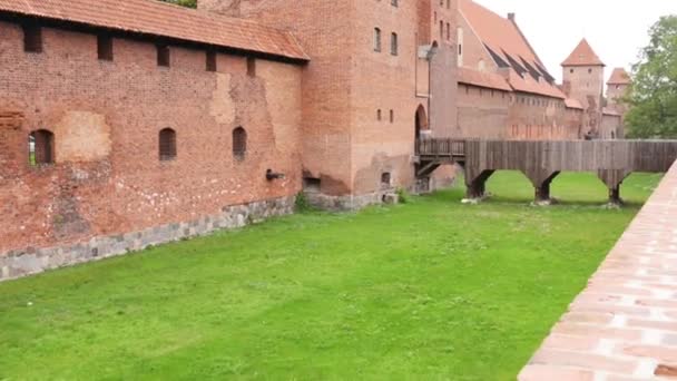 Замок Тевтонского ордена в Мальборке, Польша - Кадры, видео