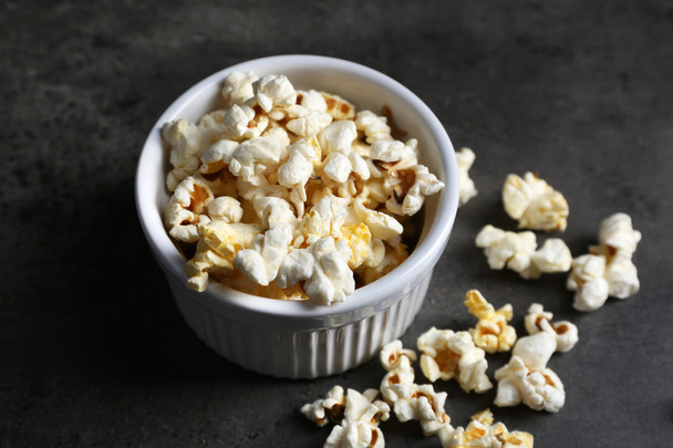 Popcorn in white bowl - Фото, зображення