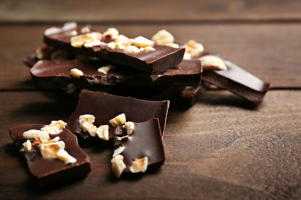 Chocolate pieces with nuts - Foto, Imagem