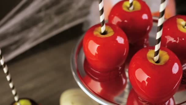 конфетные яблоки для Хэллоуина
 - Кадры, видео