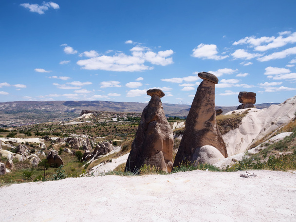Cheminées de fées. Parc national Goreme à Cappadoce, Turquie
 - Photo, image