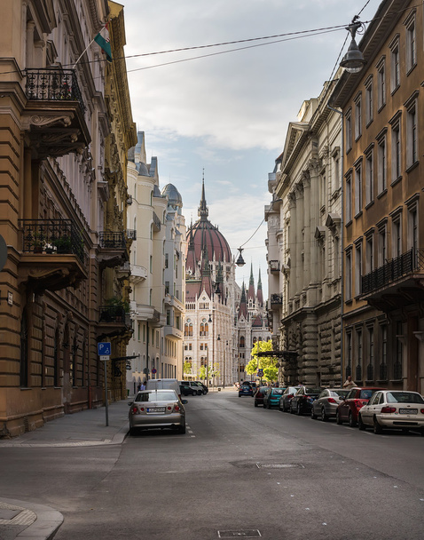 Pest side of Budapest leading - Foto, Imagen