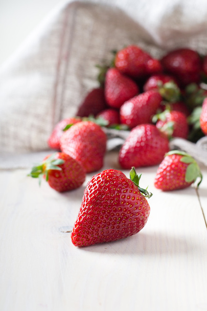 Fresh ripe strawberries - Foto, Bild