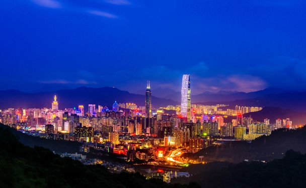 horizonte da paisagem urbana de Shenzhen
 - Foto, Imagem