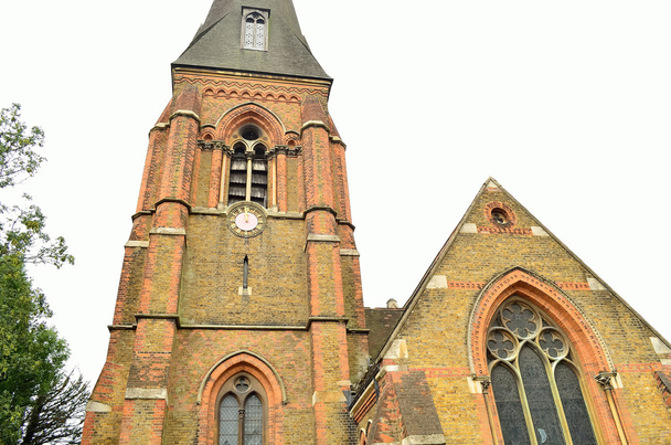 Церковь в Уксбридже
 - Фото, изображение