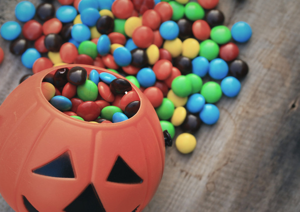 Candy csokoládéval halloween napján - Fotó, kép