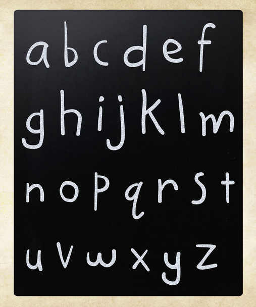 Alfabeto inglés completo escrito a mano con tiza blanca en un blac
 - Foto, imagen