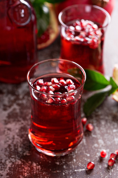 Pomegranate drink with sparkling water - Foto, Bild