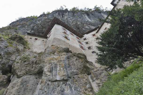 Predjama kastély a postojna-barlang, Szlovénia - Fotó, kép