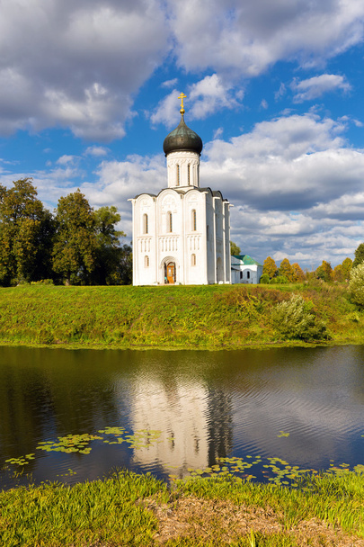 Church Intercession of Holy Virgin on Nerl River. Russia - Zdjęcie, obraz