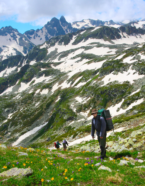 Hiker in Caucasus mountains - Foto, Bild