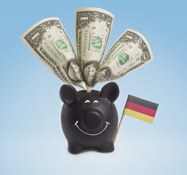 Ένα δολάριο τραπεζογραμμάτια σε μια ευτυχισμένη κουμπαρά της Γερμανίας. (σειρά) - Φωτογραφία, εικόνα