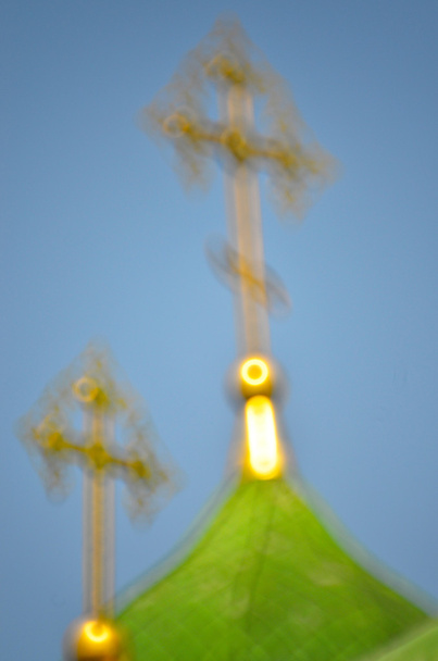 Cruz de iglesia desenfocada
 - Foto, imagen