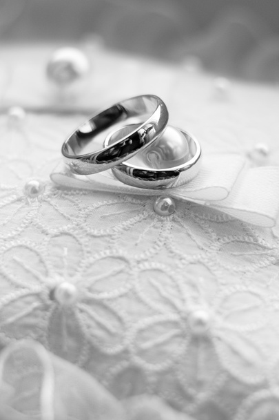 Beautiful wedding rings - Fotó, kép