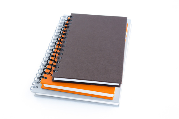 Στοίβας σημειωματάρια (ή copybooks) που απομονώνονται σε λευκό φόντο - Φωτογραφία, εικόνα