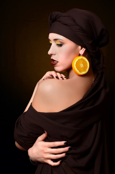 beautiful woman in turban - Valokuva, kuva