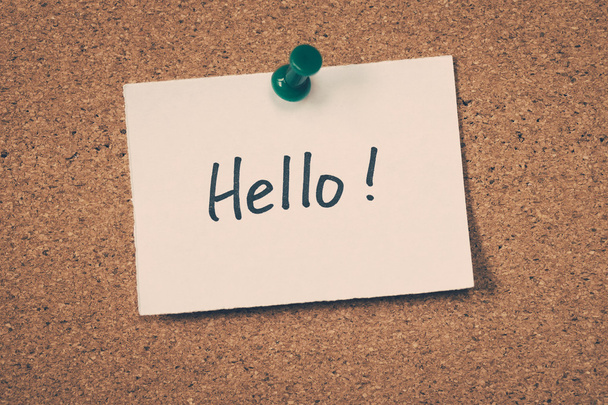 Hello note pinned on the bulletin board - Foto, afbeelding
