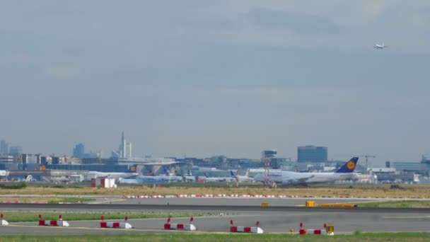 Frankfurt airport traffic - Imágenes, Vídeo