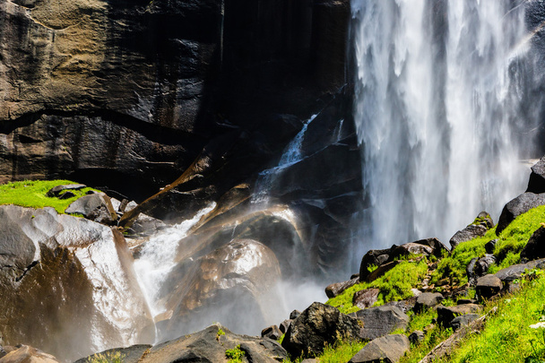 Εαρινή Falls, εθνικό πάρκο Γιοσέμιτι, Καλιφόρνια, ΗΠΑ - Φωτογραφία, εικόνα