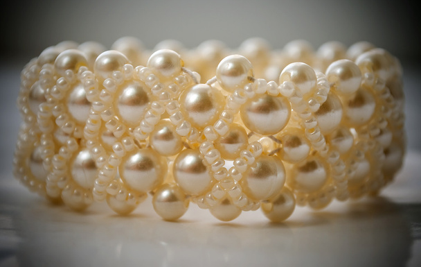 真珠のブレスレット - 写真・画像