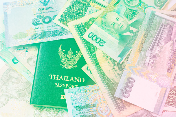 Thailandia passaporto e denaro
 - Foto, immagini