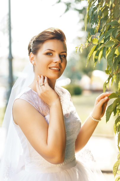 Portrait of beautiful caucasian bride - Фото, зображення