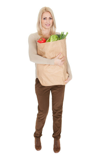 Mulher bonita com saco de supermercado
 - Foto, Imagem