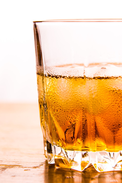 Glass of whiskey and ice - Zdjęcie, obraz
