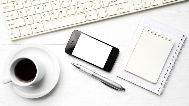 mobil s počítačem a šálek kávy - Fotografie, Obrázek