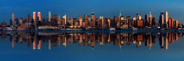 Midtown Manhattan skyline
 - Photo, image