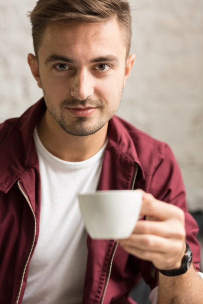 Handsome man with coffee - Φωτογραφία, εικόνα